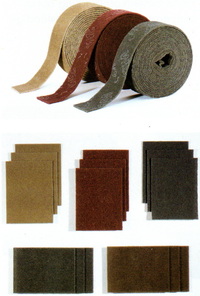 Non-woven abrasive roll material and non-woven abrasive hand pad material
